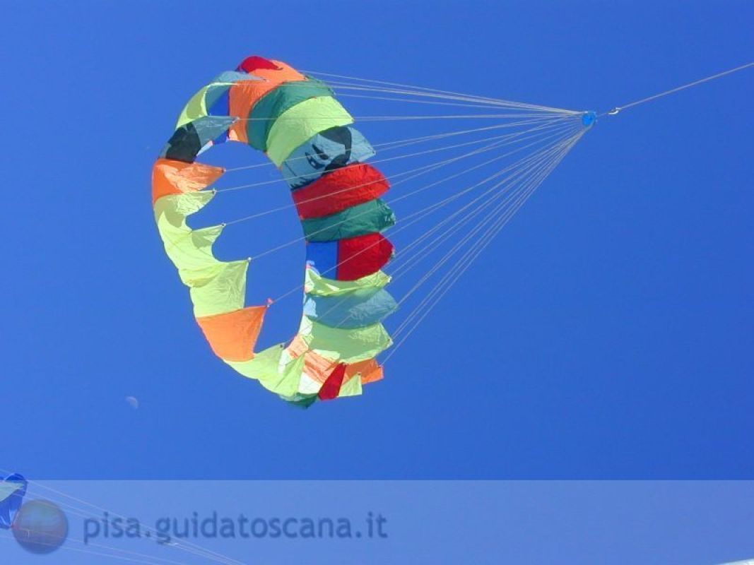 Aquilone a Marina di Pisa